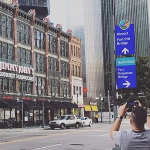 Meet your Posher, Dustin